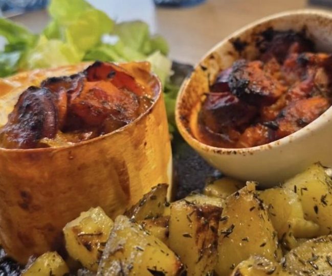 Camembert rôti revisité à la Créole au resto Let it Brie aux Herbiers