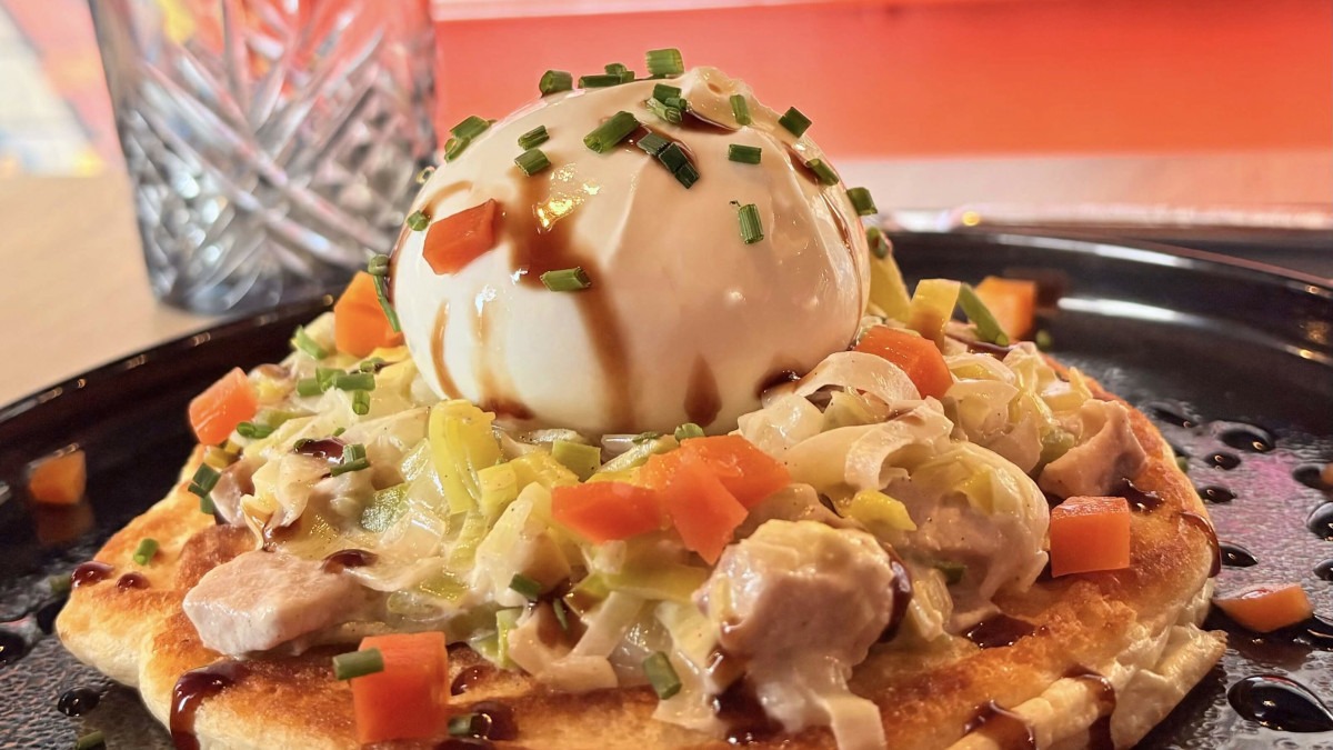 Burrata et son étuvé de poireaux saumon servi au restaurant Let it Brie aux Herbiers